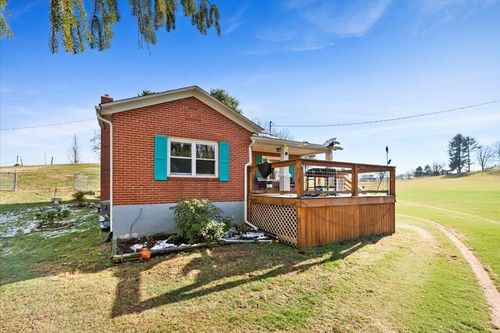 304 S Greever St, Rural Retreat, VA, 24368-3001 | Card Image