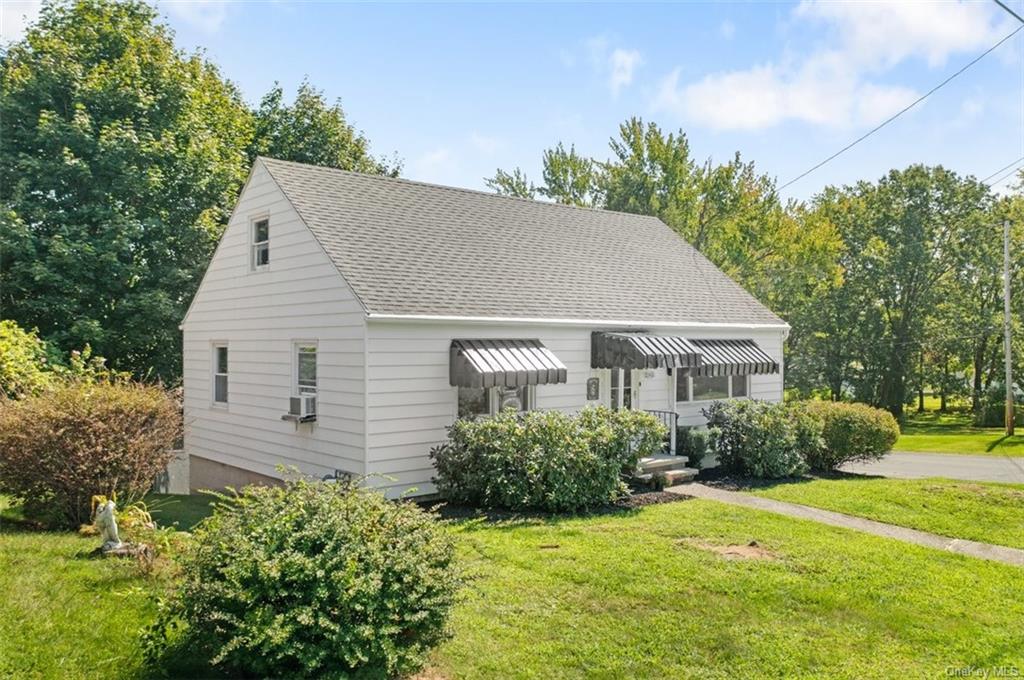Park Ln, Port Ewen, NY 12466