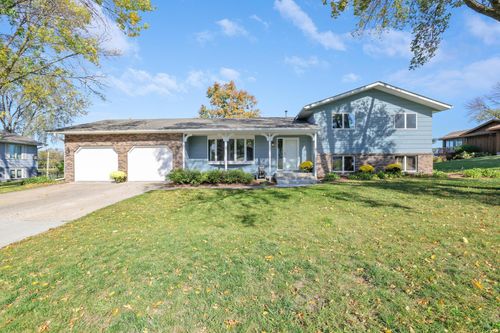 105 N Circle Dr, Montgomery, MN, 56069-1315 | Card Image