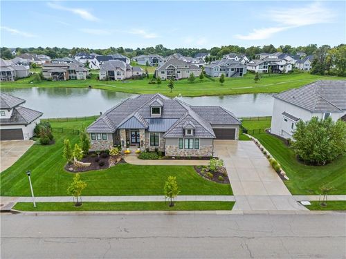 17217 Goddard St, Overland Park, KS, 66221-6401 | Card Image