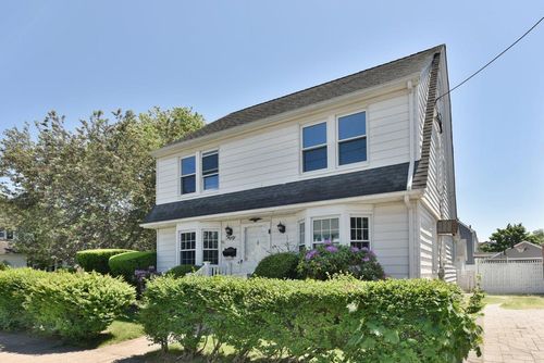 50 Fordham St, Williston Park, NY, 11596-1823 | Card Image