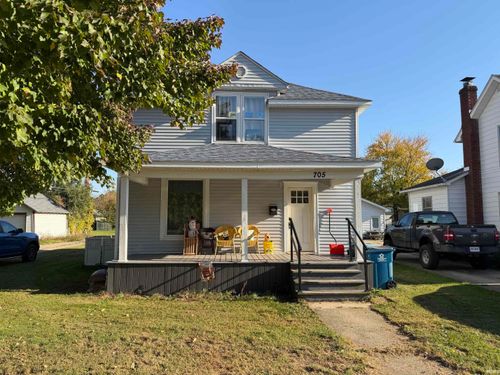 705 Illinois St, Walkerton, IN, 46574-1141 | Card Image