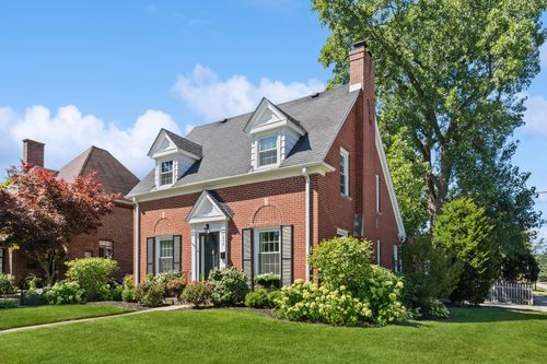 298 Dickens St, Northfield, IL, 60093-3225 | Card Image