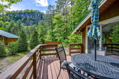 16 Merrimeeting Rd, North Conway, NH, 03860-5929 | Card Image