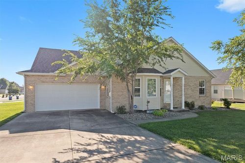 45 Chase Way, Highland, IL, 62249-3887 | Card Image