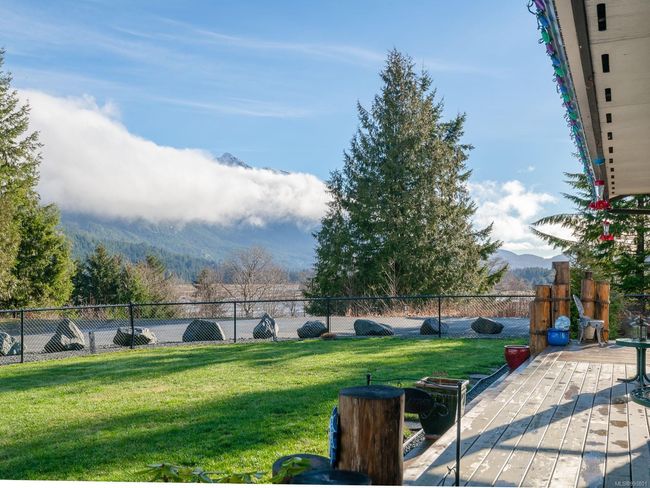 100 Dyer Dr, House other with 3 bedrooms, 3 bathrooms and 1 parking in Sayward BC | Image 24