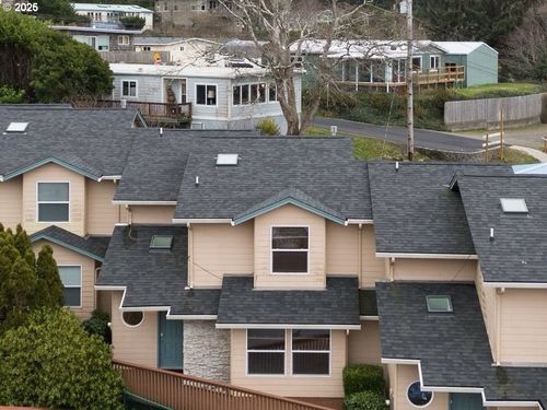 2-250 Se Coast Guard Dr, Depoe Bay, OR, 97341-1922 | Card Image