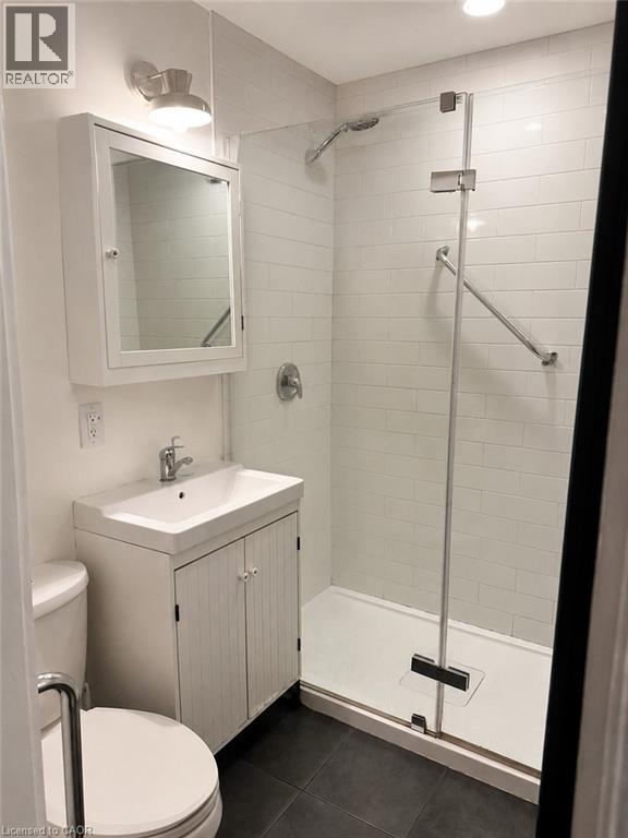 Residential Lease in Hamilton 3