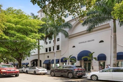 805-50 Menores Ave, Coral Gables, FL, 33134-4087 | Card Image