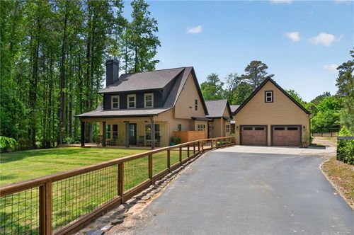 300 Martinique Trce, Canton, GA, 30115-8415 | Card Image