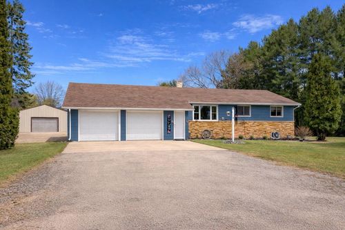 N10480 Queens Way, Necedah, WI, 54646-7949 | Card Image