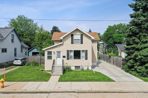 533 Bowen Street, OSHKOSH, WI, 54901 | Card Image