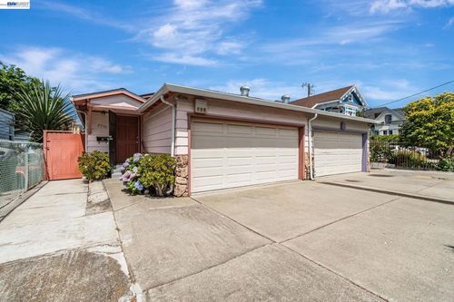 2538 E 16th St, Oakland, CA, 94601-1602 | Card Image