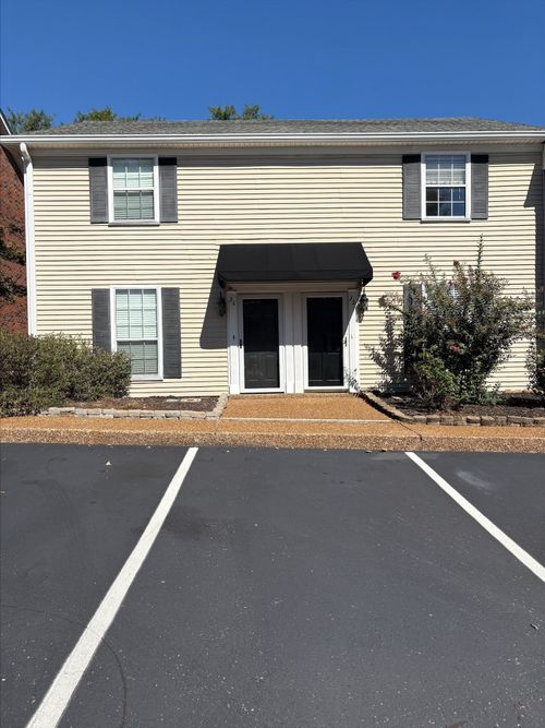 j1-200 N Royal Oaks Blvd, Franklin, TN, 37067 | Card Image