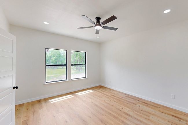 911 E Calhoun St, House other with 3 bedrooms, 2 bathrooms and null parking in Rice TX | Image 12