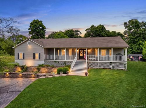39 Goffredo Ct, Middletown, NY, 10940-8203 | Card Image