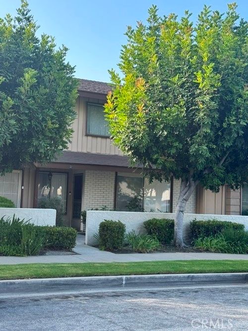 32-11000 Woodruff Ave, Downey, CA, 90241-3916 | Card Image