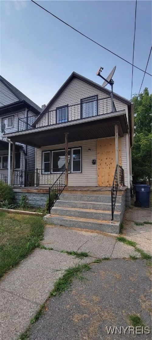 42 Progressive Ave, Buffalo, NY, 14207-2104 | Card Image