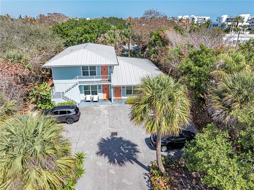 923-925 Coquina Ln, Vero Beach, FL, 32963-2349 | Card Image