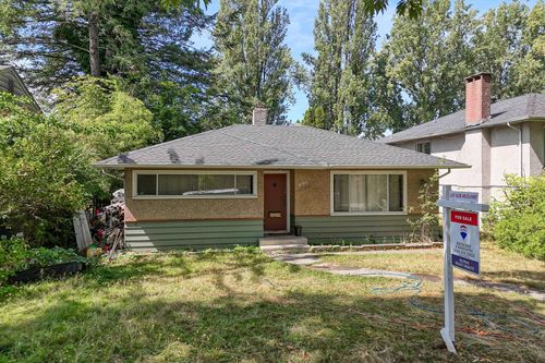 3195 Garden Dr, Vancouver, BC, V5N4Y2 | Card Image