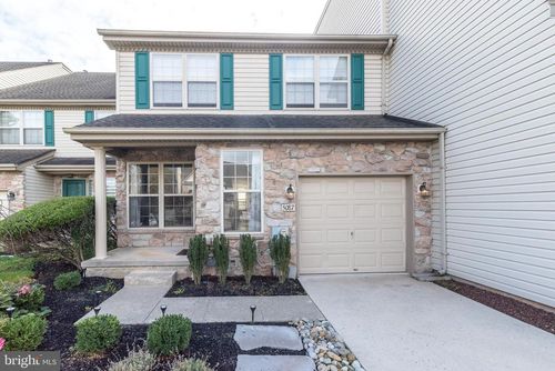 5087 Beacon Hill Ct, DOYLESTOWN, PA, 18902-6205 | Card Image