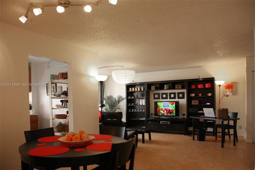 918-17011 N Bay Rd, Sunny Isles Beach, FL, 33160 | Card Image