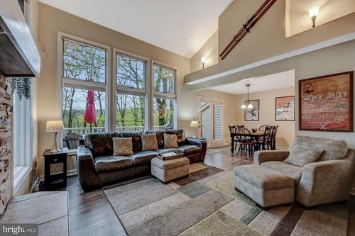52 Laurelwoods Dr, Lake Harmony, PA, 18624 | Card Image