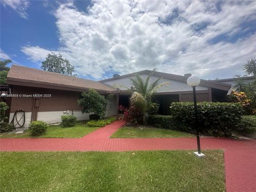 2743-2743 S Parkview Dr, Hallandale Beach, FL, 33009-2900 | Card Image