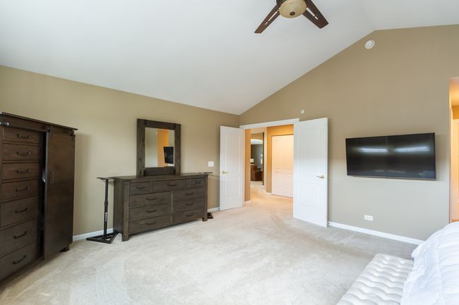 2746 - 2746 Acorn Ct, Condo with 2 bedrooms, 2 bathrooms and 2 parking in West Dundee IL | Image 16