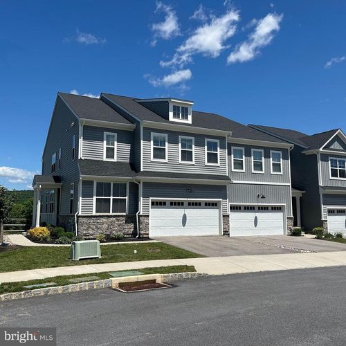 50 Ladbroke Dr, EXTON, PA, 19341-2464 | Card Image