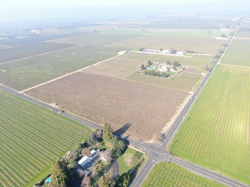 3155 W Woodbridge Road, Lodi, CA, 95242 | Card Image