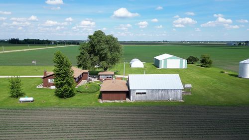 7662 E 2000 North Rd, Graymont, IL, 61743-2034 | Card Image