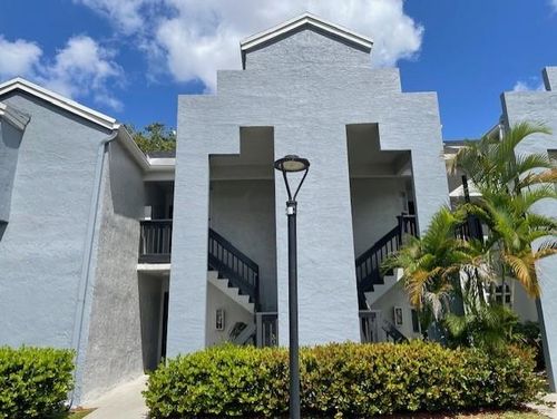 530-530 Sw 113th Way, Pembroke Pines, FL, 33025-3438 | Card Image