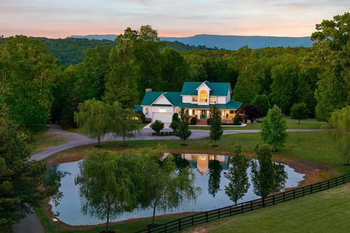 933 John Henry Lewis Rd, Dunlap, TN, 37327 | Card Image