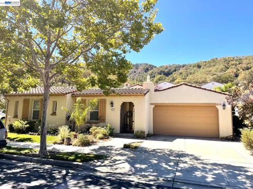 7111 7111 Eagle Ridge Dr., Gilroy, CA, 95020 | Card Image