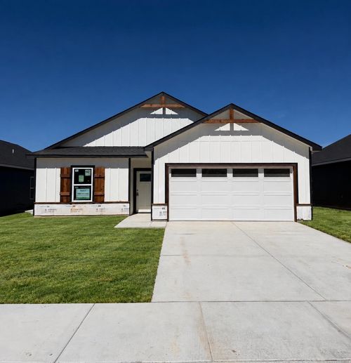3620 E Bearsden St, Derby, KS, 67037-7828 | Card Image