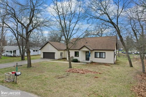 4441 Betty Dr, Pigeon, MI, 48755-9771 | Card Image