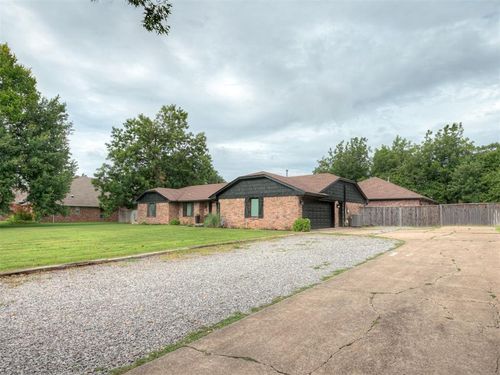 2709 Still Meadow Road, Edmond, OK, 73013 | Card Image