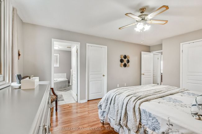 24 Diamond Crt, House other with 5 bedrooms, 3 bathrooms and 4 parking in Hamilton ON | Image 20