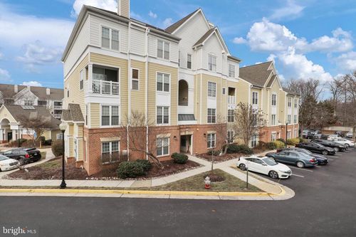 apt-203-2102 Highcourt Ln, HERNDON, VA, 20170-5891 | Card Image