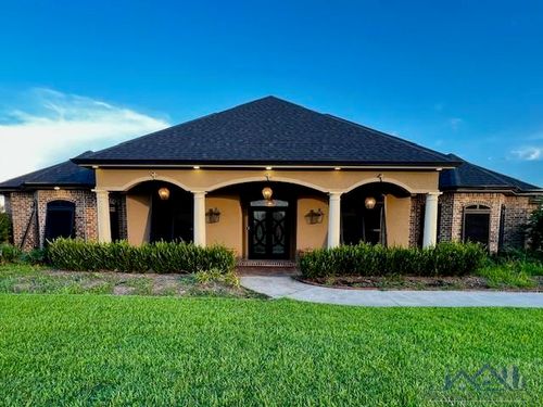257 Longdale Dr, Schriever, LA, 70395-3494 | Card Image
