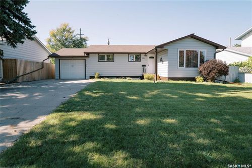306 Egbert Avenue, Saskatoon, SK, S7N1X1 | Card Image