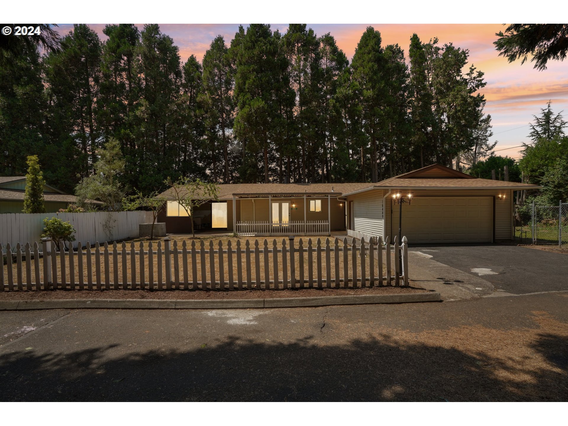 Main St, Portland, OR 97233
