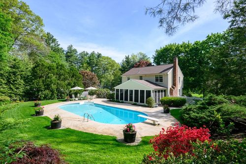341 Lincoln St, Norwell, MA, 02061-1233 | Card Image