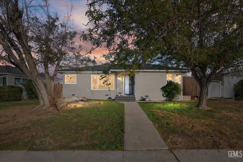 3105 Haley St, Bakersfield, CA, 93305-2119 | Card Image