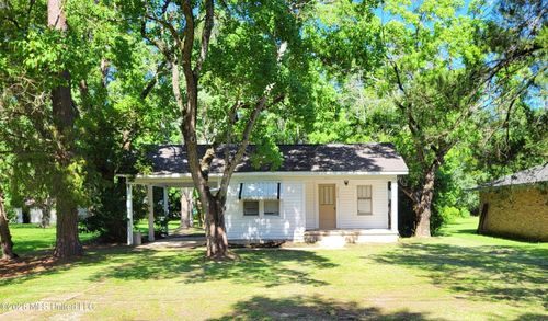 6912 Springwater St, Moss Point, MS, 39563-9481 | Card Image