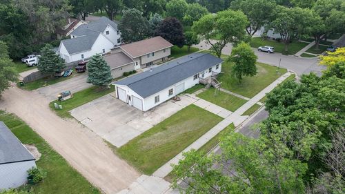 500 N Elm St, Marshall, MN, 56258-1152 | Card Image