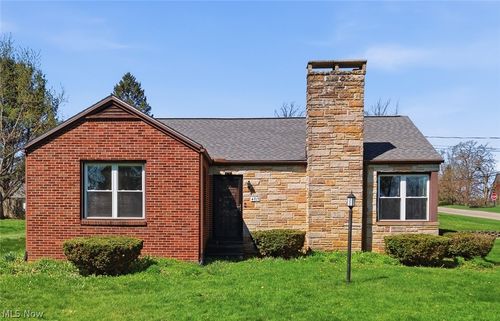 4717 Grandview Ave Ne, Canton, OH, 44705-2936 | Card Image