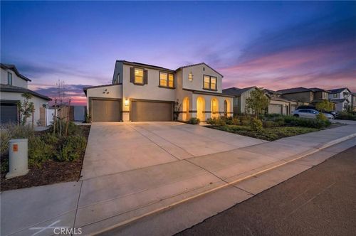 30734 White Pines Dr, Menifee, CA, 92584-2956 | Card Image