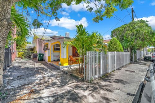 219 Sw 6th Ave, Miami, FL, 33130 | Card Image